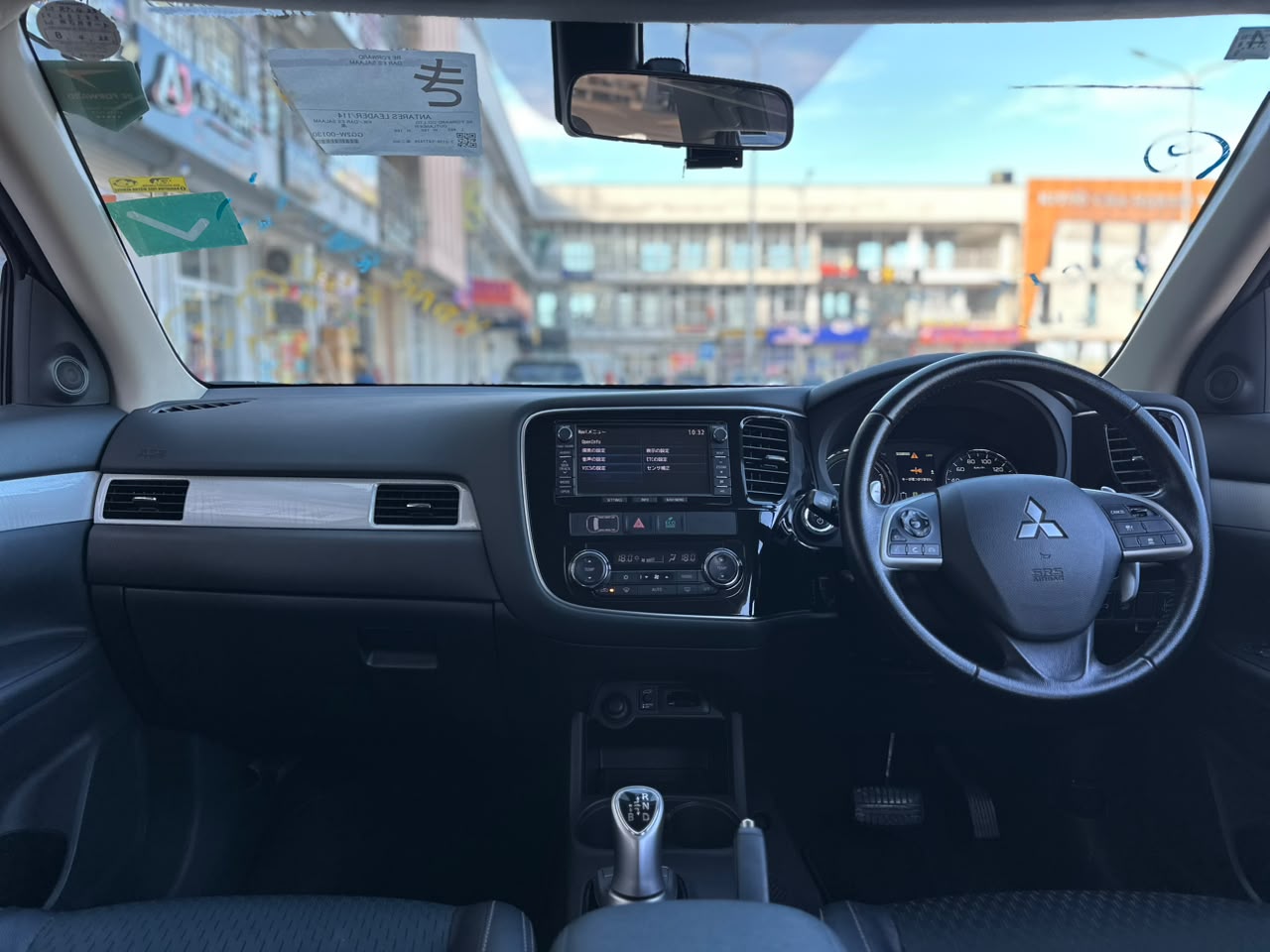 MITSUBISHI thumbnail 4